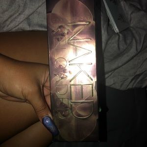 urban decay naked reloaded eye shawdow